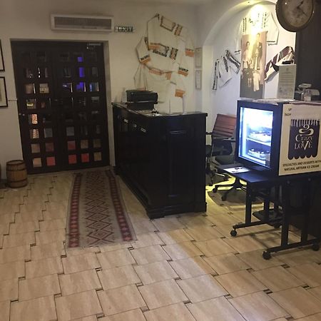 Casa Bucovineana Hotel Сучеава Екстериор снимка