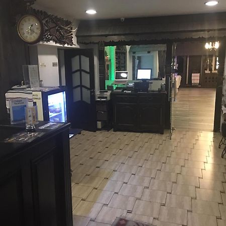 Casa Bucovineana Hotel Сучеава Екстериор снимка