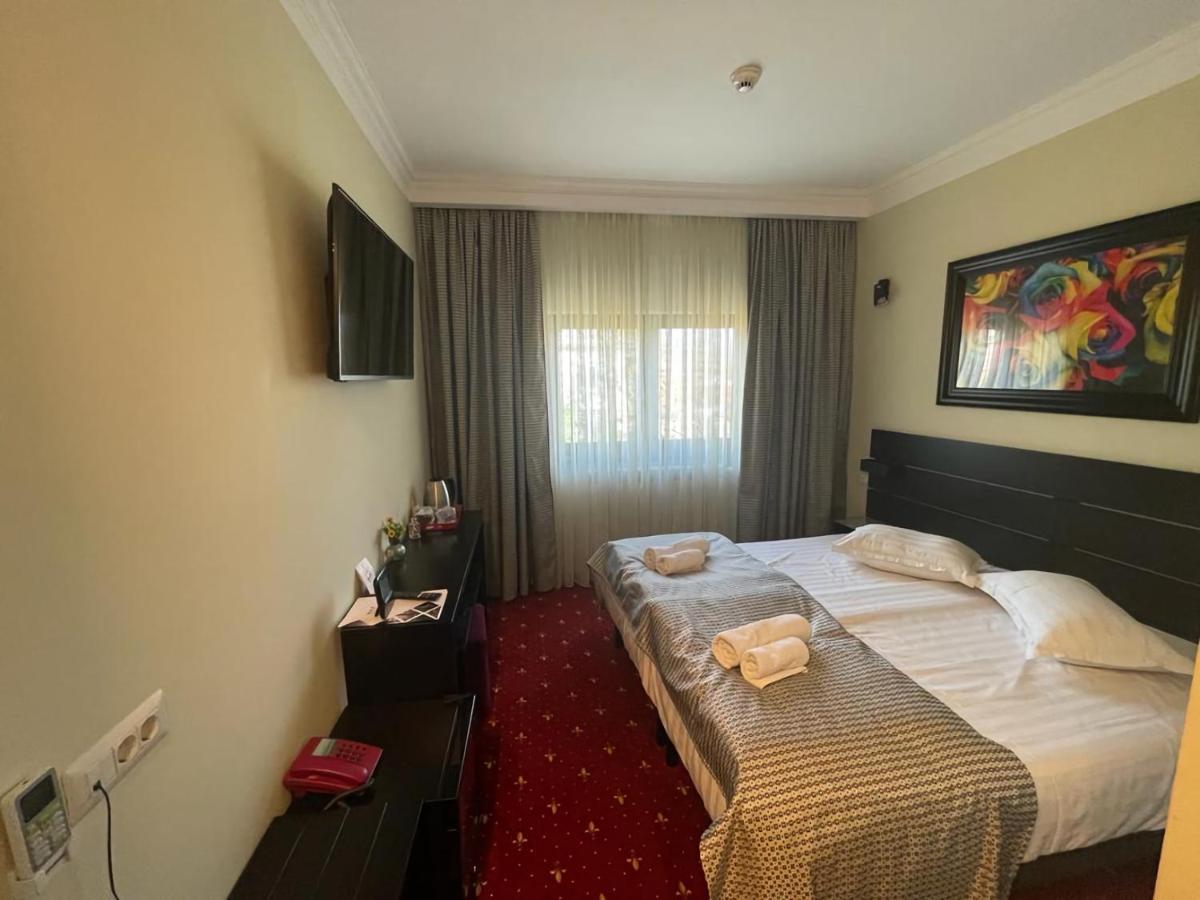 Casa Bucovineana Hotel Сучеава Екстериор снимка