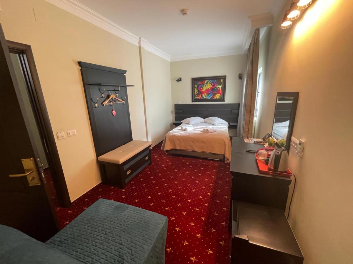 Casa Bucovineana Hotel Сучеава Екстериор снимка