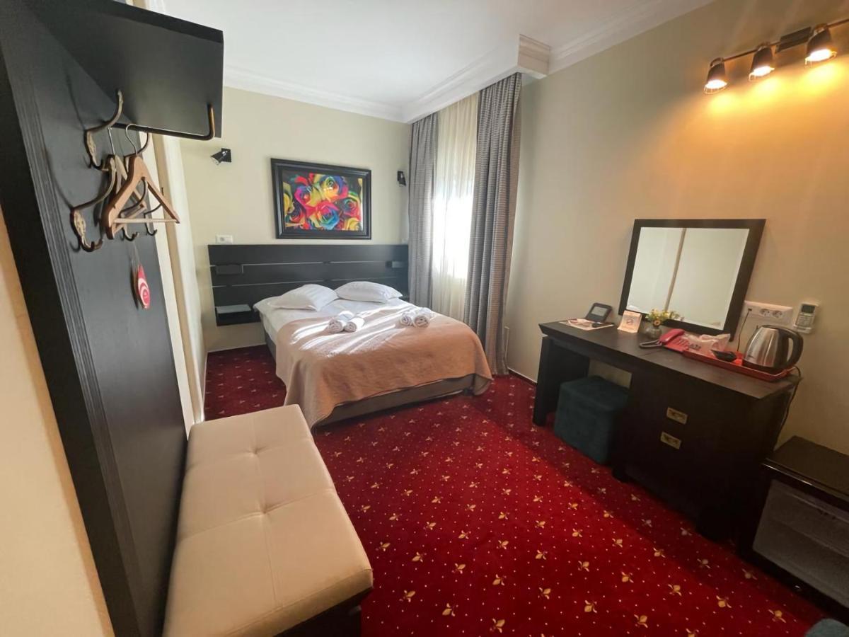 Casa Bucovineana Hotel Сучеава Екстериор снимка