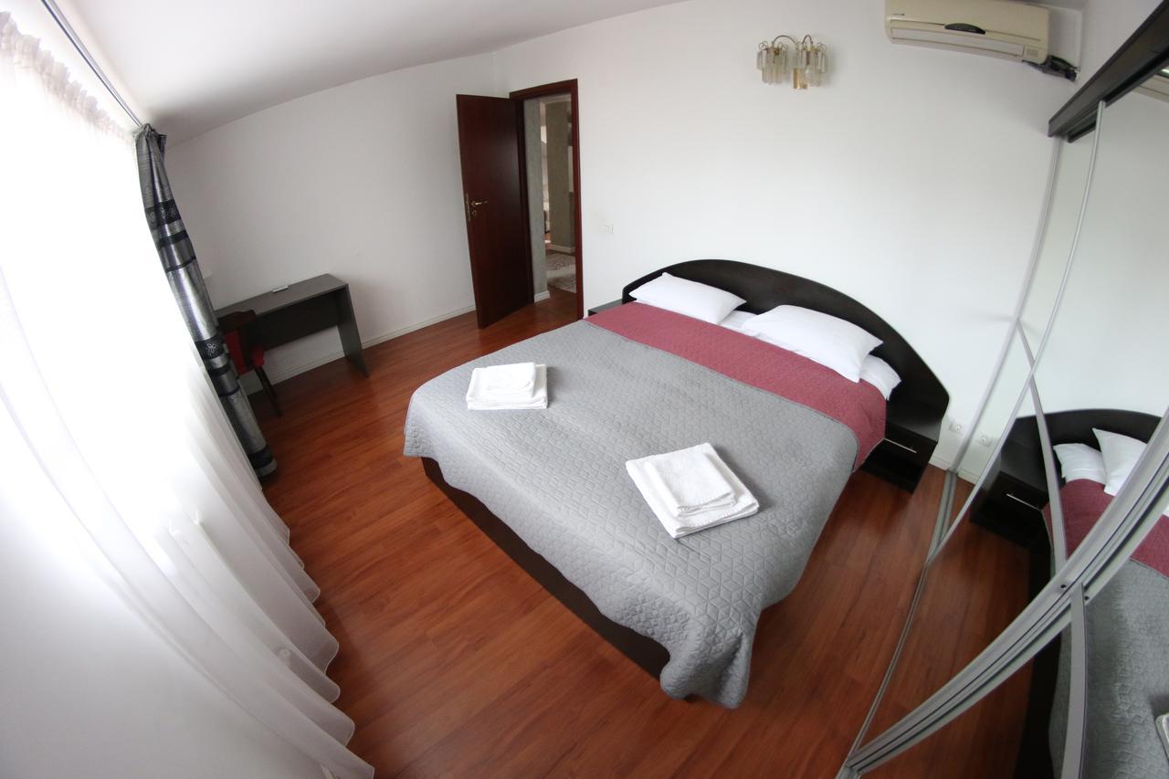 Casa Bucovineana Hotel Сучеава Екстериор снимка