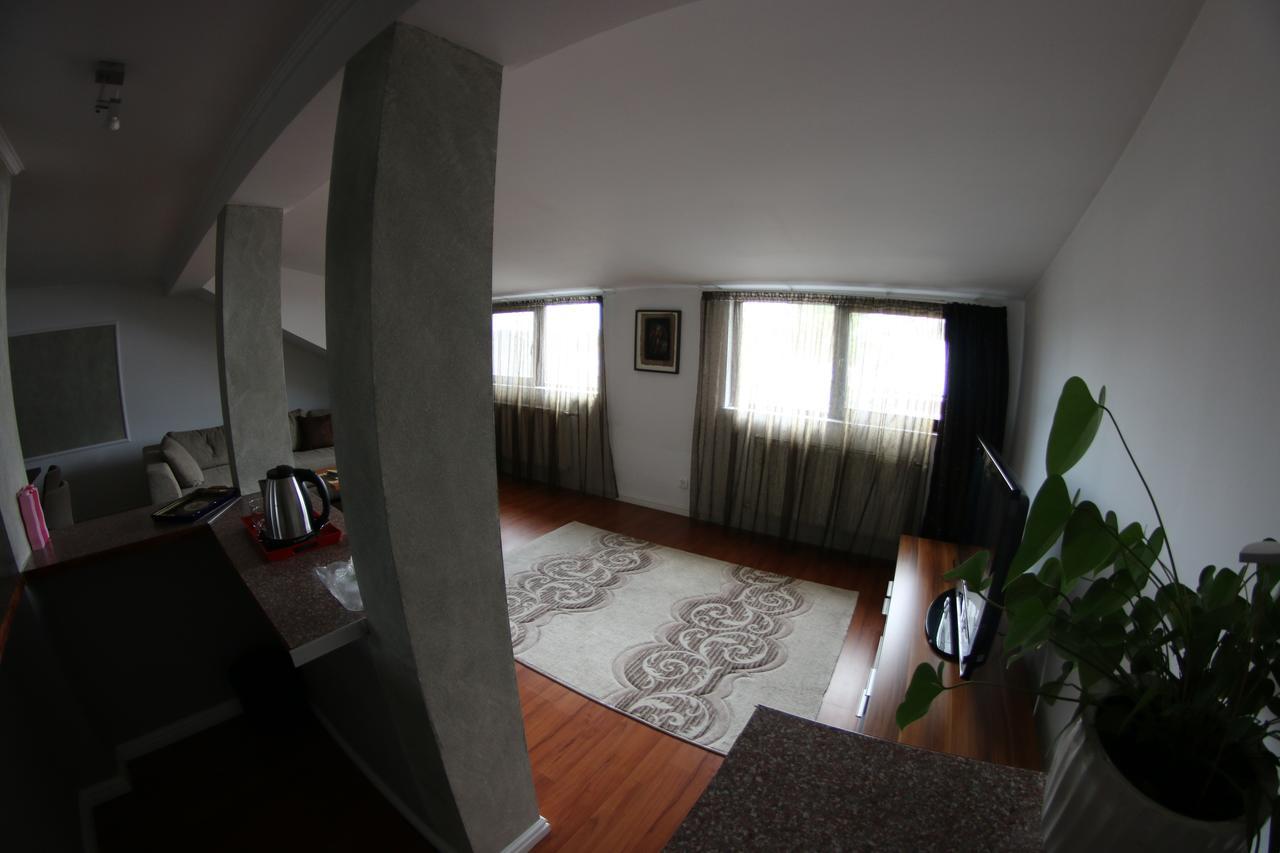 Casa Bucovineana Hotel Сучеава Екстериор снимка