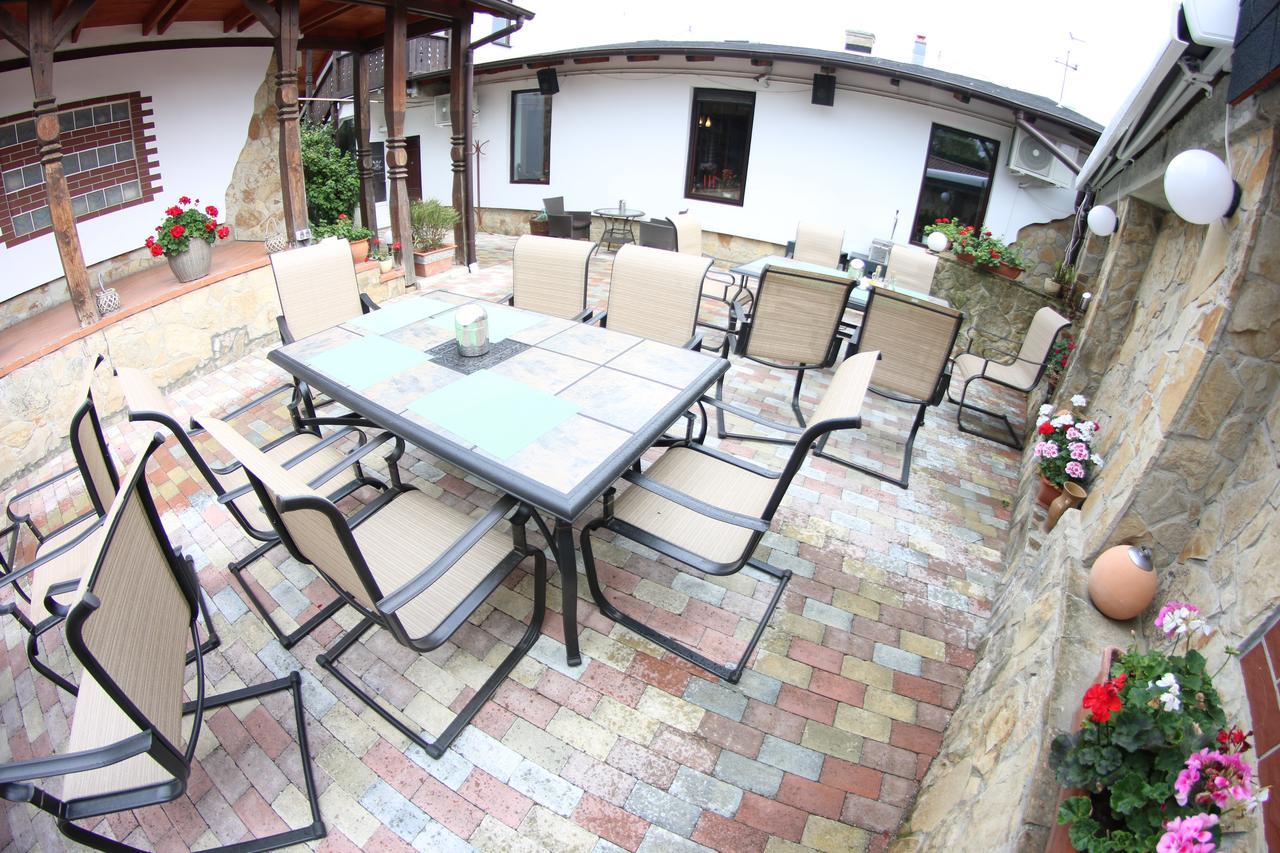 Casa Bucovineana Hotel Сучеава Екстериор снимка