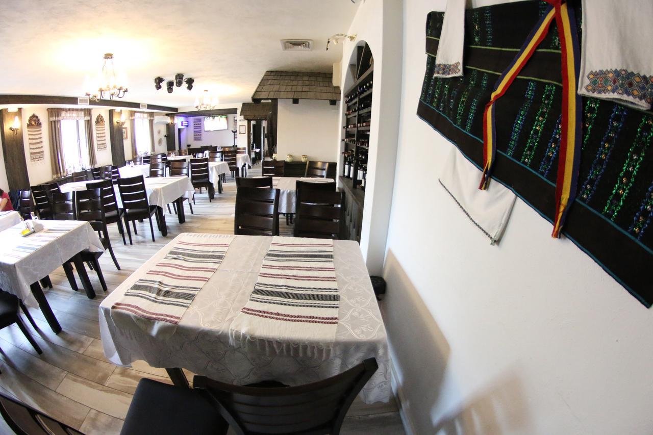Casa Bucovineana Hotel Сучеава Екстериор снимка