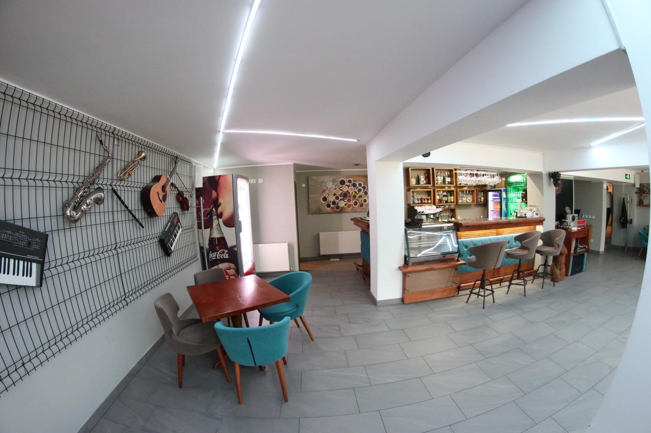 Casa Bucovineana Hotel Сучеава Екстериор снимка