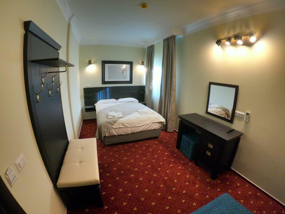 Casa Bucovineana Hotel Сучеава Екстериор снимка